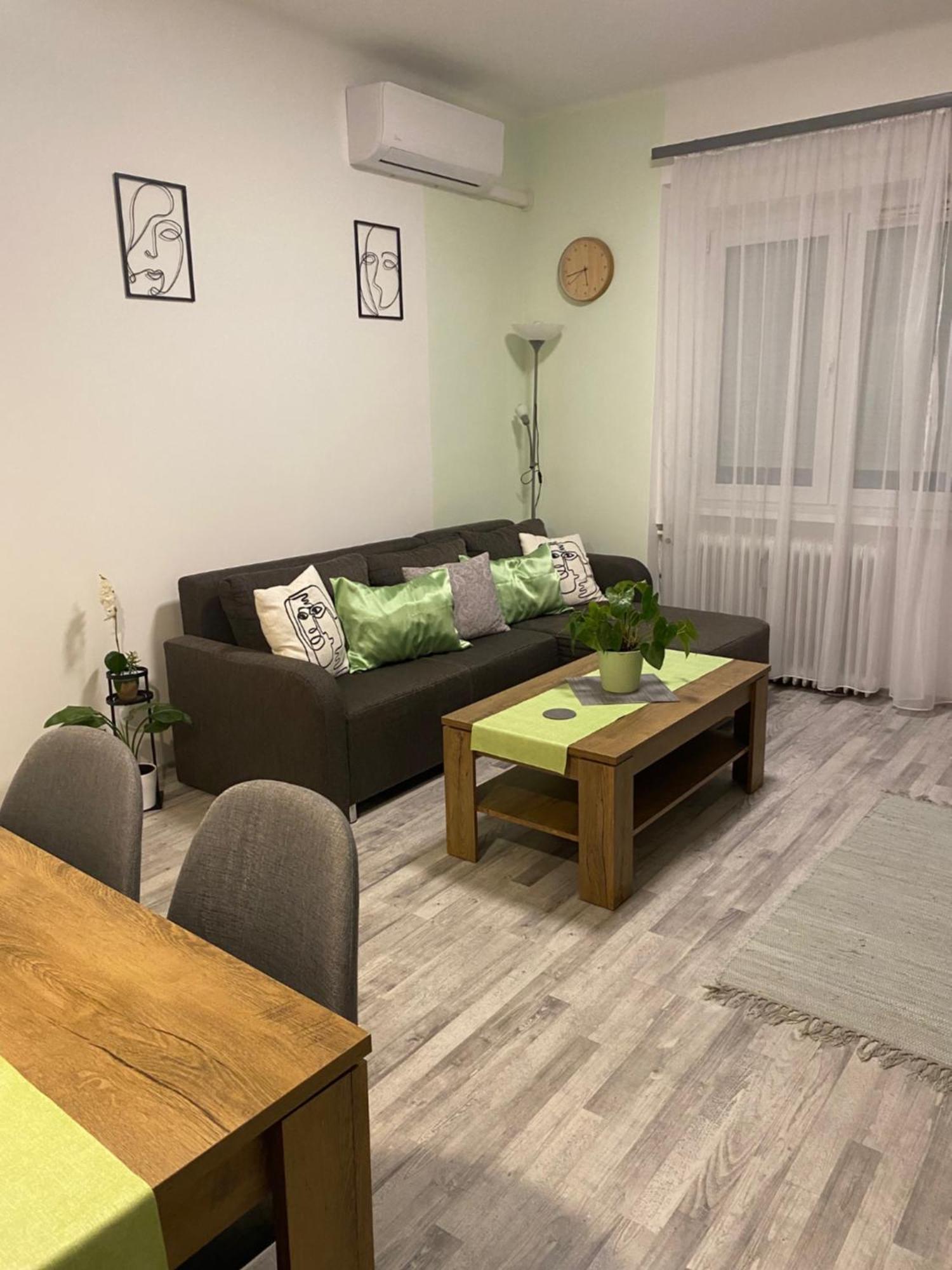 Katica Apartman Дьор Екстериор снимка